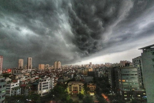 Cảnh báo mưa lớn, giông lốc ở nhiều địa phương từ chiều và đêm nay