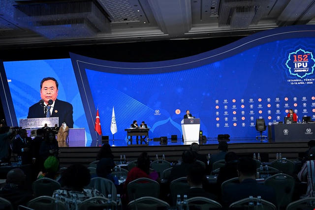 Việt Nam tham gia tích cực, chủ động, có trách nhiệm vào giải quyết các vấn đề chung của khu vực và quốc tế