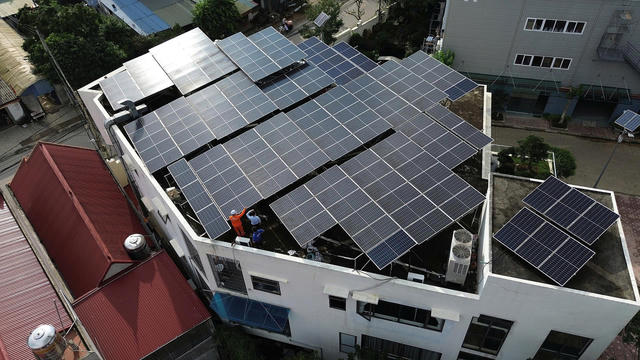 Lắp điện mặt trời mà không thông báo có thể bị phạt tiền tới 20 triệu đồng