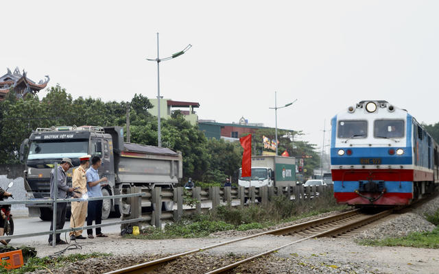 Cảnh báo tình trạng tai nạn đường sắt diễn biến phức tạp