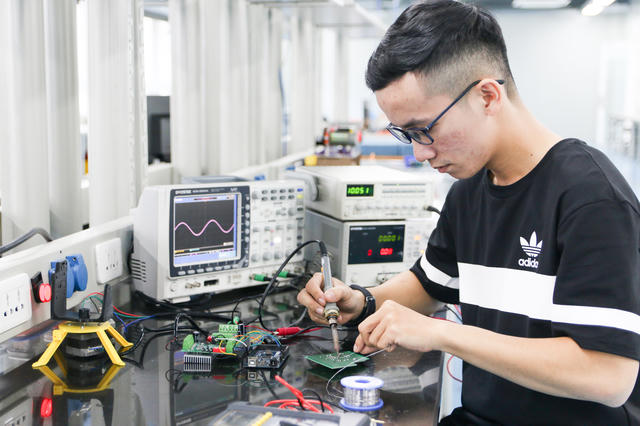 TP Hồ Chí Minh ưu tiên thu hút đầu tư công nghệ cao, kinh tế xanh