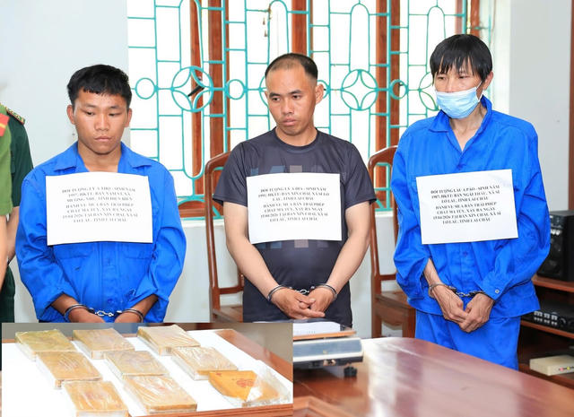 Công an tỉnh Lai Châu bắt 3 đối tượng, thu giữ 9 bánh heroin