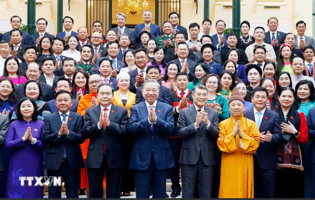 Tiếp tục đổi mới căn bản tư duy về công tác dân tộc và chính sách dân tộc