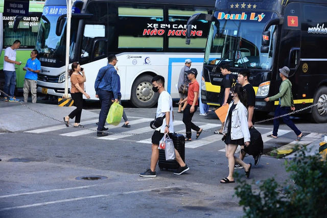 Không để tăng giá vé vô lý, Bộ Xây dựng ra chỉ đạo nóng trước kỳ nghỉ lễ