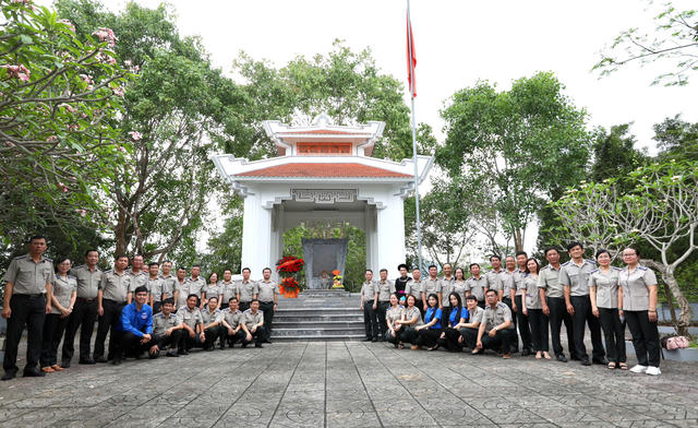 THADS TP. Hồ Chí Minh và THADS tỉnh Tuyên Quang dâng hương tại Khu di tích Bộ Tư pháp