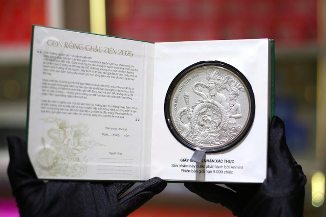 Giá bạc ngày 27/4: Bạc thế giới giảm nhẹ, bạc trong nước duy trì mốc 78 triệu đồng/kg