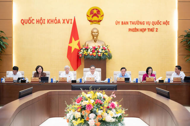 Ủy ban Thường vụ Quốc hội nghe báo cáo tóm tắt Công tác dân nguyện của Quốc hội
