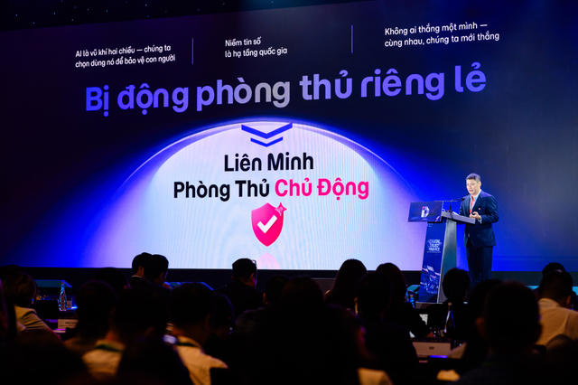 Cách làm khác biệt để bảo vệ người dùng số từ MoMo: Thay vì ngăn chặn kẻ xấu, hãy bảo vệ người tốt khỏi việc mắc sai lầm Cách làm khác biệt để bảo vệ người dùng số từ MoMo: Thay vì ngăn chặn kẻ xấu, hãy bảo vệ người tốt khỏi việc mắc sai lầm