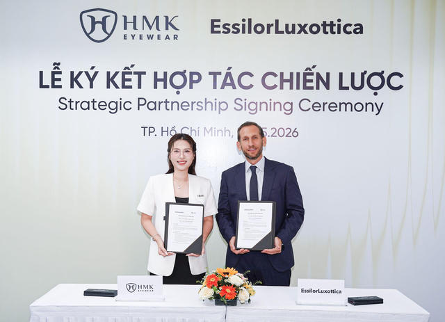 HMK Eyewear Và EssilorLuxottica Việt Nam Chính Thức Ký Kết Hợp Tác Chiến Lược