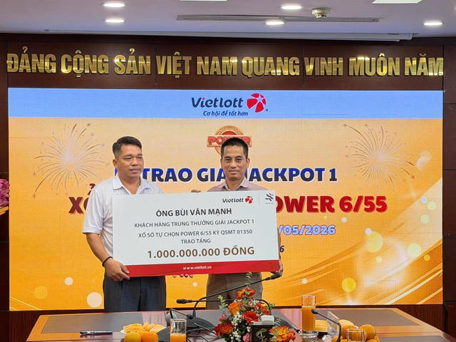 Ước mơ được trúng Vietlott để không đeo mặt nạ, người đàn ông tại TP.HCM công khai danh tính nhận giải Jackpot 1 hơn 83 tỷ đồng