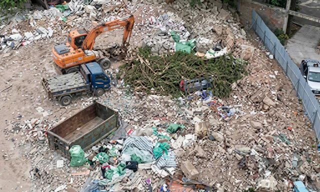 Hà Nội thu hồi 2.700 m² đất tại bãi thải vật liệu xây dựng An Dương