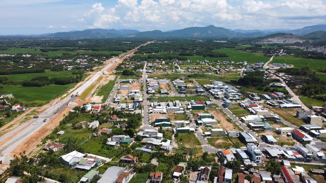 Quảng Ngãi thông qua danh mục hơn 2.600 ha đất đấu thầu lựa chọn nhà đầu tư