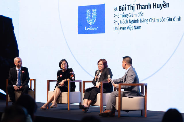 Unilever Việt Nam ghi dấu tại hai giải thưởng phát triển bền vững với nỗ lực đổi mới sản phẩm và mô hình tái chế ứng dụng công nghệ Unilever Việt Nam ghi dấu tại hai giải thưởng phát triển bền vững với nỗ lực đổi mới sản phẩm và mô hình tái chế ứng dụng công nghệ