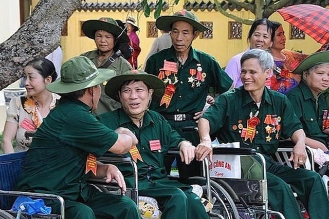 Hơn 1,56 triệu người có công được tặng quà dịp kỷ niệm Ngày Thương binh - Liệt sĩ Hơn 1,56 triệu người có công được tặng quà dịp kỷ niệm Ngày Thương binh - Liệt sĩ
