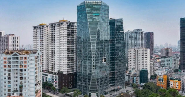 Thị trường văn phòng Hà Nội 2026: Hạng A tăng tốc, tòa nhà lâu năm đứng trước bài toán tái định vị