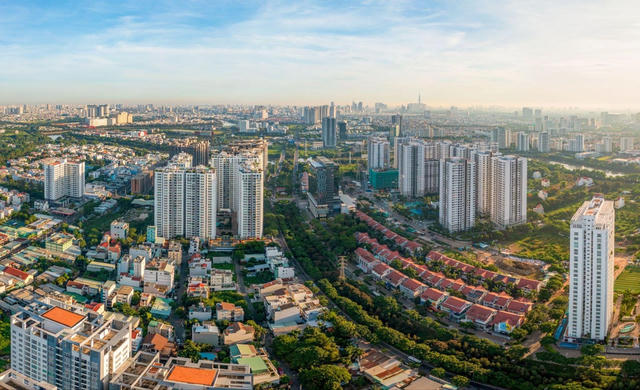 Thị trường địa ốc TPHCM hồi phục, phân khúc bình dân vẫn 'vắng bóng' Thị trường địa ốc TPHCM hồi phục, phân khúc bình dân vẫn 'vắng bóng'