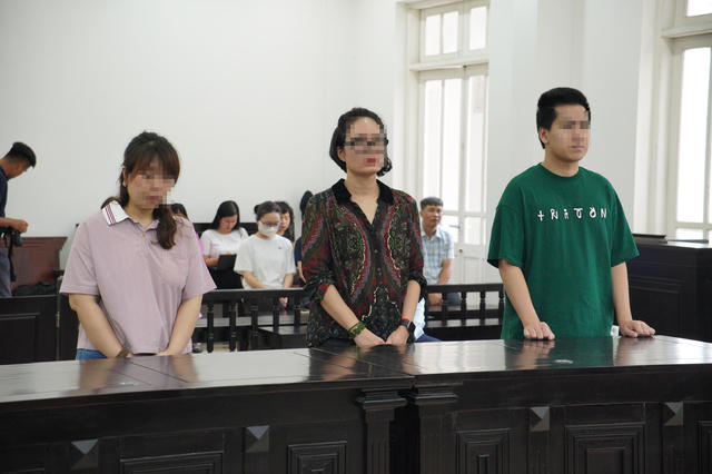 Chủ trang Facebook bán kim cương, hàng hiệu bị tuyên phạt 3 tỷ đồng