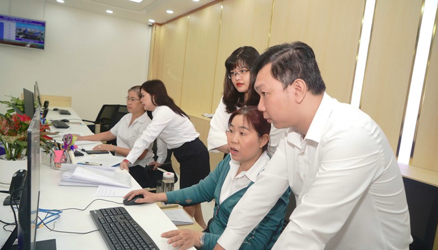 Chính phủ yêu cầu tiếp tục cắt giảm, đơn giản hóa thủ tục hành chính
