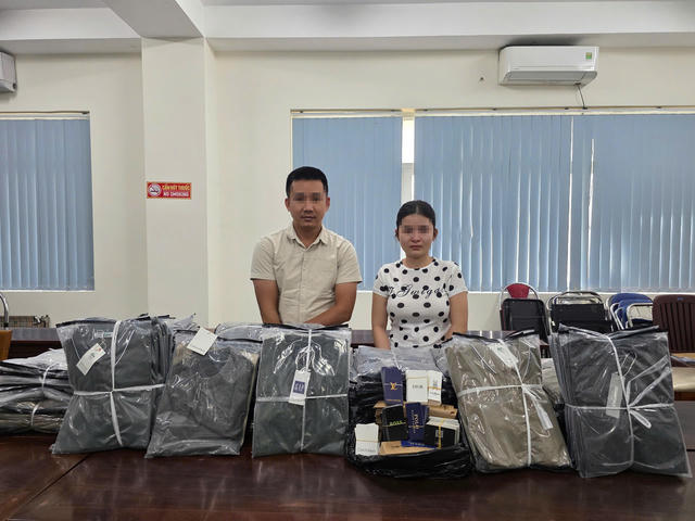 Phát hiện đường dây sản xuất hơn 14.000 áo thun giả nhãn hiệu nổi tiếng tại TP HCM