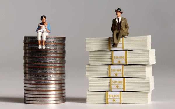 Warren Buffett tiết lộ chiến lược đầu tư với 10.000 USD: Tránh xu hướng đám đông, tận dụng sức mạnh lãi kép Warren Buffett tiết lộ chiến lược đầu tư với 10.000 USD: Tránh xu hướng đám đông, tận dụng sức mạnh lãi kép