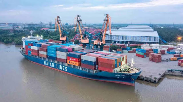 Công ty Vận tải và Xếp dỡ Hải An (HAH) quyết 'chi' thêm hơn 193 tỷ đồng vào Hải An Green Shipping Lines