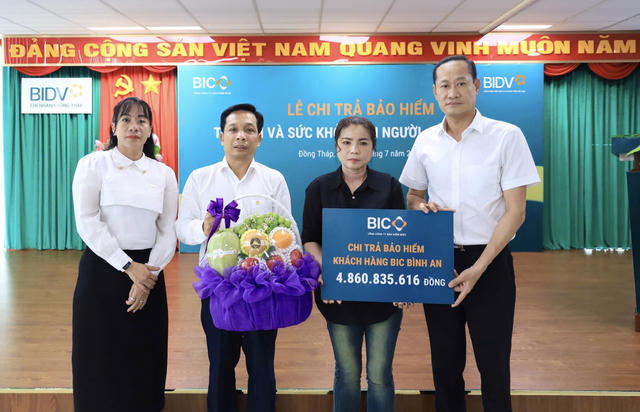 BIC chi trả hơn 4,8 tỷ đồng quyền lợi bảo hiểm BIC Bình An cho khách hàng BIDV Đồng Tháp