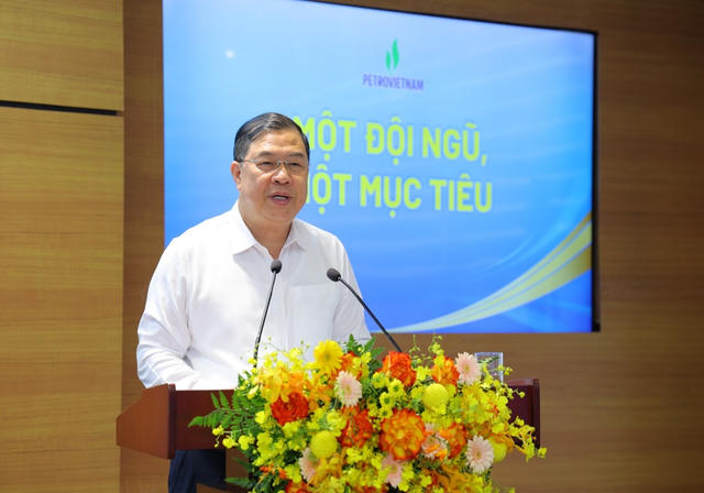 Phó Thủ tướng Thường trực Chính phủ Phạm Gia Túc: Petrovietnam đóng góp quan trọng vào ổn định kinh tế vĩ mô