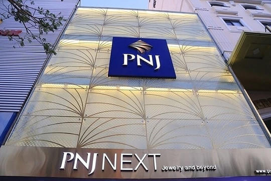 Lãnh đạo và người nhà đăng ký mua hàng triệu cổ phiếu PNJ khi giá giảm sâu