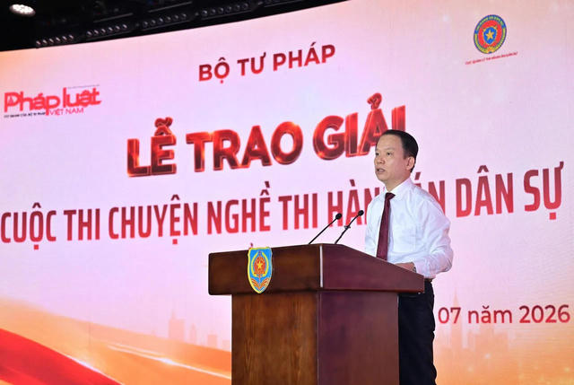Bộ trưởng Hoàng Thanh Tùng: Đưa 'Chuyện nghề Thi hành án dân sự' thành diễn đàn uy tín, giàu giá trị nhân văn Bộ trưởng Hoàng Thanh Tùng: Đưa 'Chuyện nghề Thi hành án dân sự' thành diễn đàn uy tín, giàu giá trị nhân văn