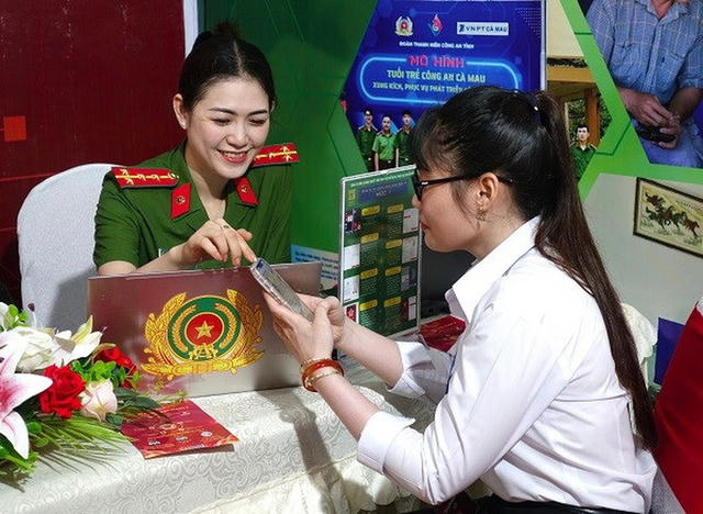 Miễn, giảm lệ phí nhiều dịch vụ công cho người dân sử dụng VNeID