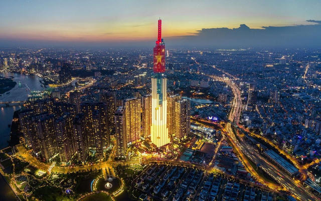 Kinh tế Việt Nam nửa đầu 2026: Dẫn điểm sau 2 'phần thi', nhưng chặng khó vẫn ở phía trước