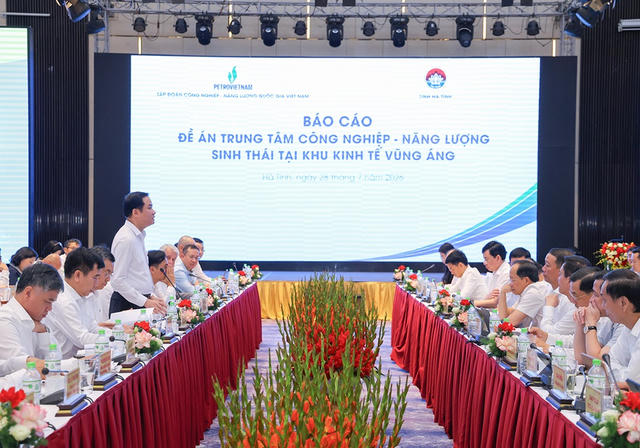 Petrovietnam làm việc với tỉnh Hà Tĩnh về định hướng hợp tác công nghiệp – năng lượng