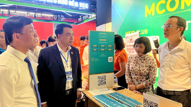 Doanh nghiệp nhỏ và vừa tại Hà Nội ứng dụng AI và thương mại điện tử bứt phá tăng trưởng hai con số