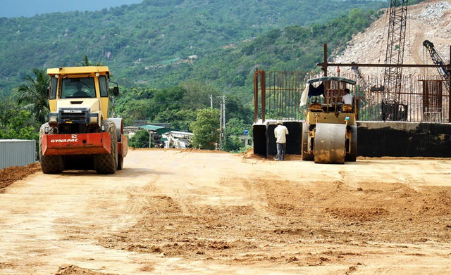 Nguy cơ cạn kiệt nguồn cát sông tại Đồng bằng sông Cửu Long: Bộ Xây dựng đề xuất kết hợp các giải pháp khắc phục