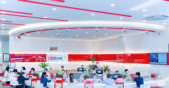 HDBank (HDB) báo lãi bán niên vượt 13.200 tỷ đồng, quy mô tài sản gia nhập câu lạc bộ triệu tỷ