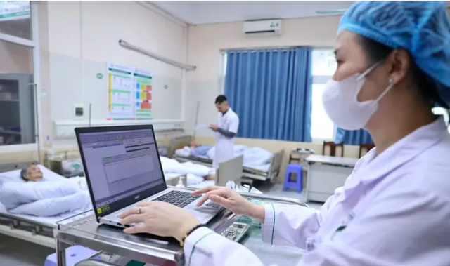 Hà Nội phấn đấu 100% người dân có Sổ sức khỏe điện tử trên VNeID từ 15/10 Hà Nội phấn đấu 100% người dân có Sổ sức khỏe điện tử trên VNeID từ 15/10