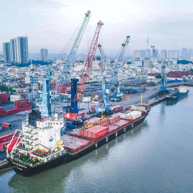 Tỷ lệ cổ phiếu do cổ đông nhỏ nắm giữ lưu hành xuống dưới 10%. Cảng Sài Gòn (SGP) không đáp ứng điều kiện công ty đại chúng