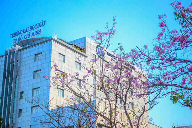 Điểm chuẩn Trường ĐH Luật TP HCM năm 2026 từ 16 đến 21,25