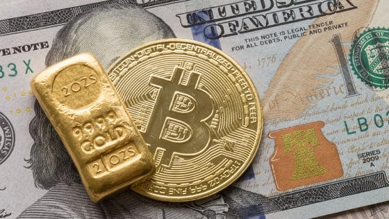Tỷ phú Ray Dalio cảnh báo cú sốc nợ công nước Mỹ, khuyên nhà đầu tư gom vàng và Bitcoin