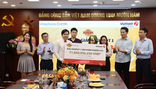 Khách hàng trúng Jackpot 71,8 tỷ đồng sau hơn 1.100 lần may mắn với Vietlott