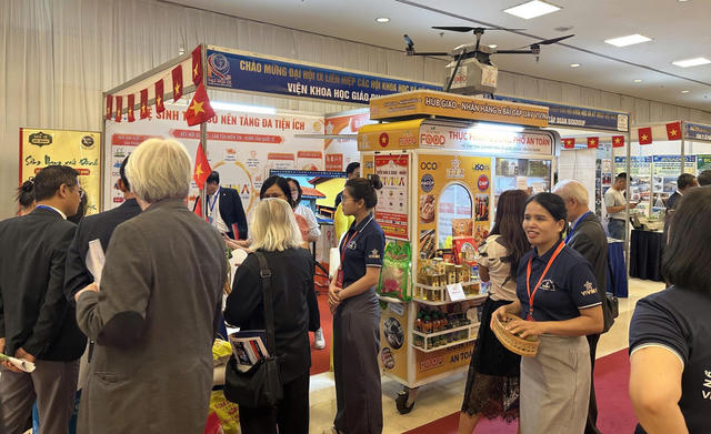 Kiosk VIVINA FOOD và mô hình kết nối '4 nhà' trong chuỗi cung ứng thực phẩm