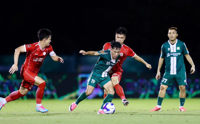 CLB Thành phố Đồng Nai: Tân binh cần bản lĩnh để đứng vững ở V.League CLB Thành phố Đồng Nai: Tân binh cần bản lĩnh để đứng vững ở V.League