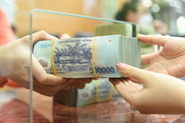 Lãi suất huy động đầu tháng 9 phân hóa mạnh, nhiều ngân hàng trả trên 7%