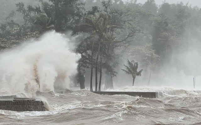 Chủ động ứng phó nguy cơ bão số 6, sẵn sàng sơ tán người dân khỏi khu vực nguy hiểm