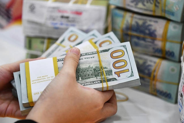 Lợi nhuận hai ngân hàng ngoại tỷ đô: HSBC Việt Nam bứt tốc, Shinhan Bank lần đầu báo lùi