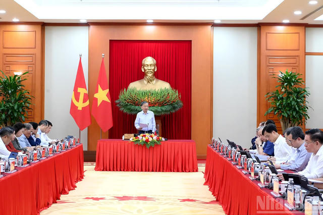 Tổng kết lịch sử để chuẩn bị luận cứ cho đường lối phát triển đất nước
