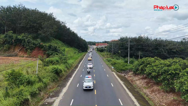 Caravan mùa 4: “Vững tay lái – Sáng đường biên” hành trình ngày thứ nhất chinh phục cung đường gần 200km Caravan mùa 4: “Vững tay lái – Sáng đường biên” hành trình ngày thứ nhất chinh phục cung đường gần 200km