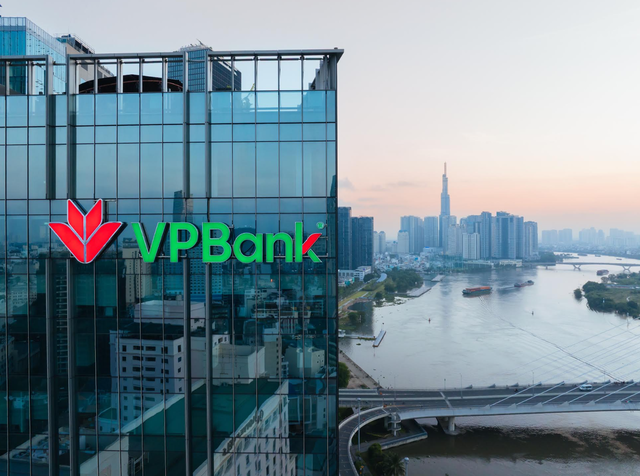 Cổ phiếu VPB khởi sắc trong phiên đầu tiên sau nâng hạng