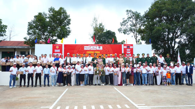 Nhìn lại hành trình Caravan Báo Pháp Luật Việt Nam lần thứ IV: Từ những cung đường đến ánh sáng nơi biên giới