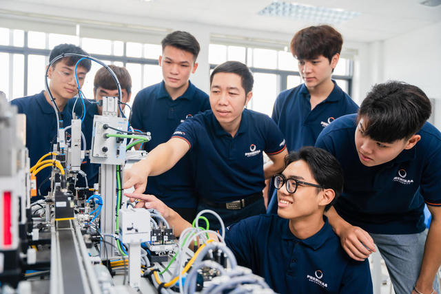 15 nhóm ngành được xét học bổng: Mức điểm cao nhất 24,35